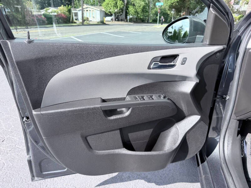 2017 Chevrolet Sonic LT Auto