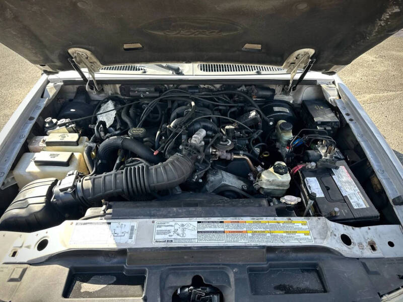 2002 Ford Explorer Sport Trac Value