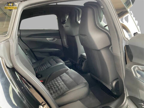 2022 Audi e-tron GT quattro Premium Plus