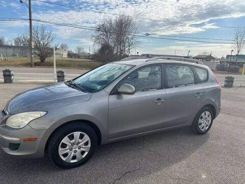 2011 Hyundai Elantra Touring for sale at Glizzy Auto Sales in Barberton OH