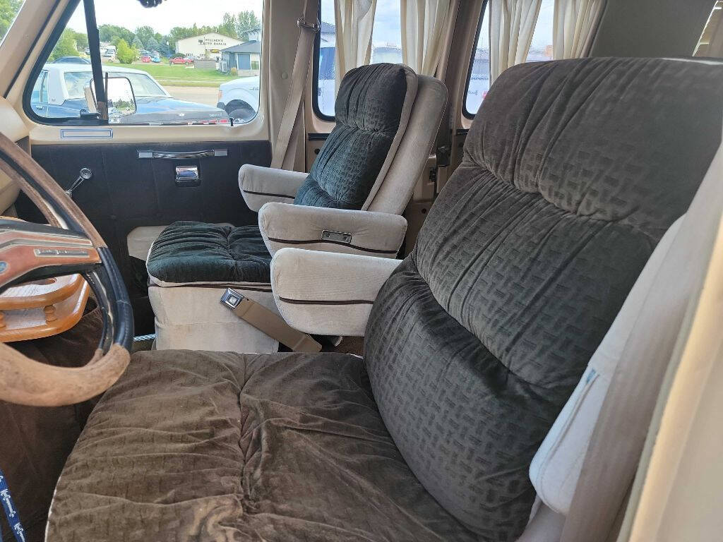 1984 Ford E-Series 34