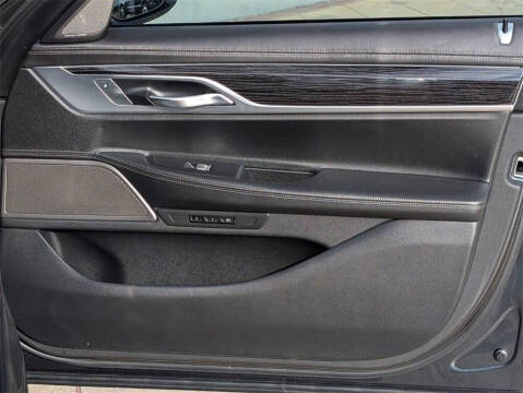 2019 BMW 7 Series 740i