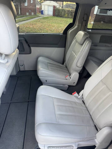 2008 Chrysler Town and Country Touring