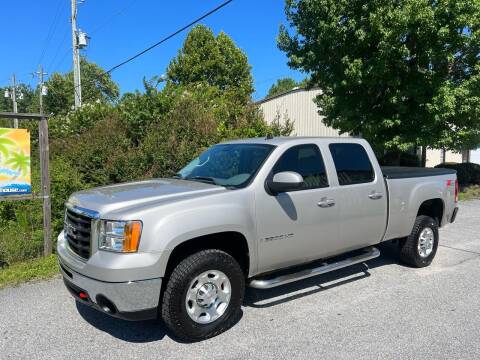 2007 GMC Sierra 2500HD for sale at Hooper's Auto House LLC in Wilmington NC