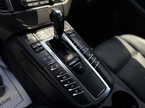 2018 Porsche Macan