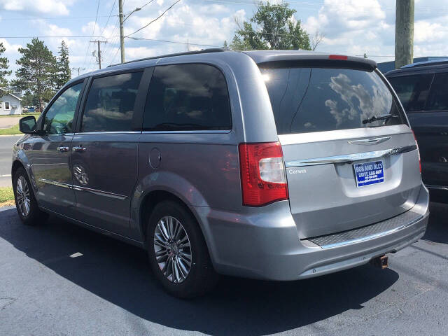 2015 Chrysler Town and Country for sale at Bob and Jill's Drive and Buy in Bemidji, MN