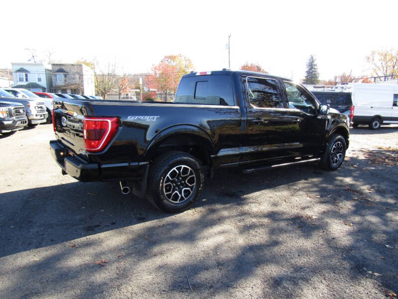 2023 Ford F-150 XLT photo 8