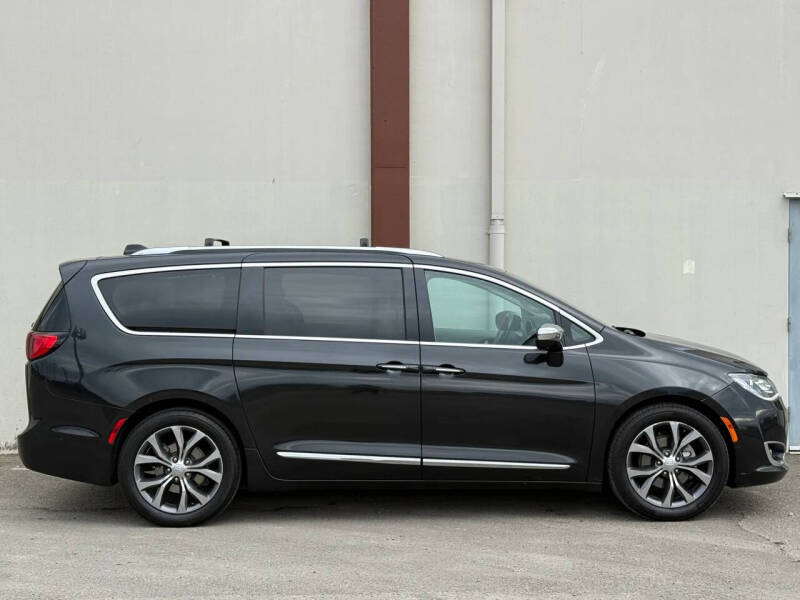 2018 Chrysler Pacifica Limited