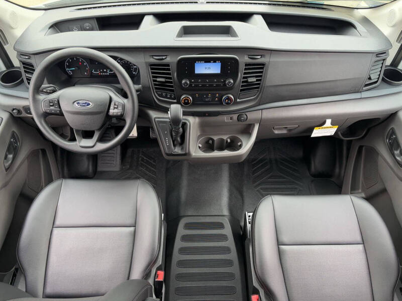 2025 Ford Transit 250