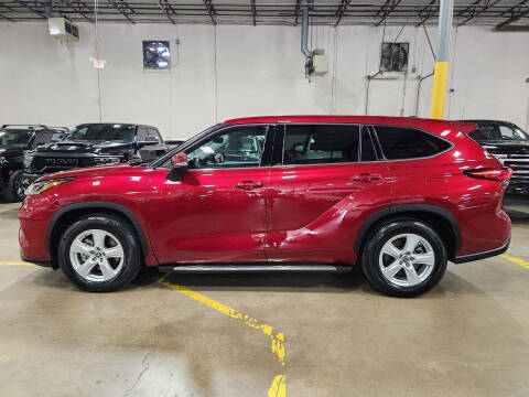 2022 Toyota Highlander LE