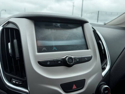 2017 Chevrolet Cruze LS Auto