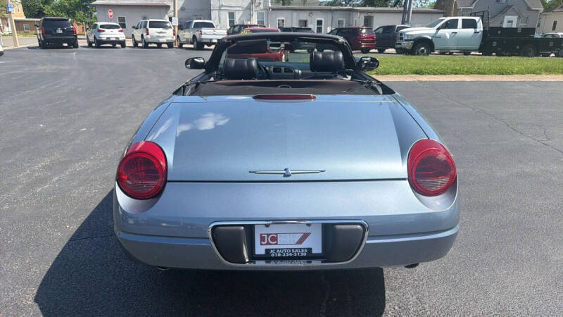 2005 Ford Thunderbird Deluxe