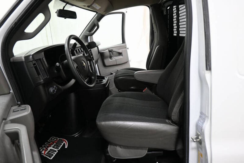 2023 Chevrolet Express 2500