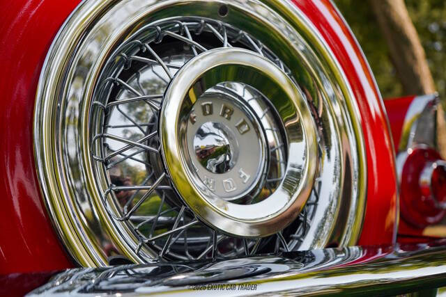 1956 Ford Thunderbird