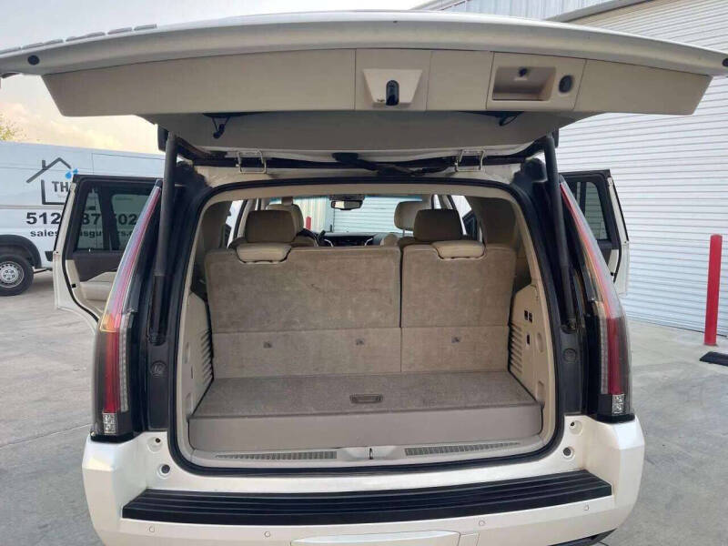 2015 Cadillac Escalade Luxury