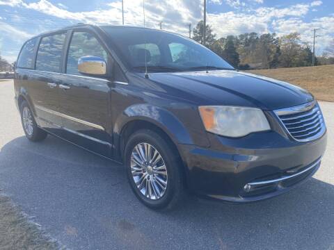 2013 Chrysler Town and Country for sale at Happy Days Auto Sales in Piedmont SC