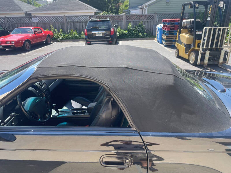 2005 Ford Thunderbird Deluxe