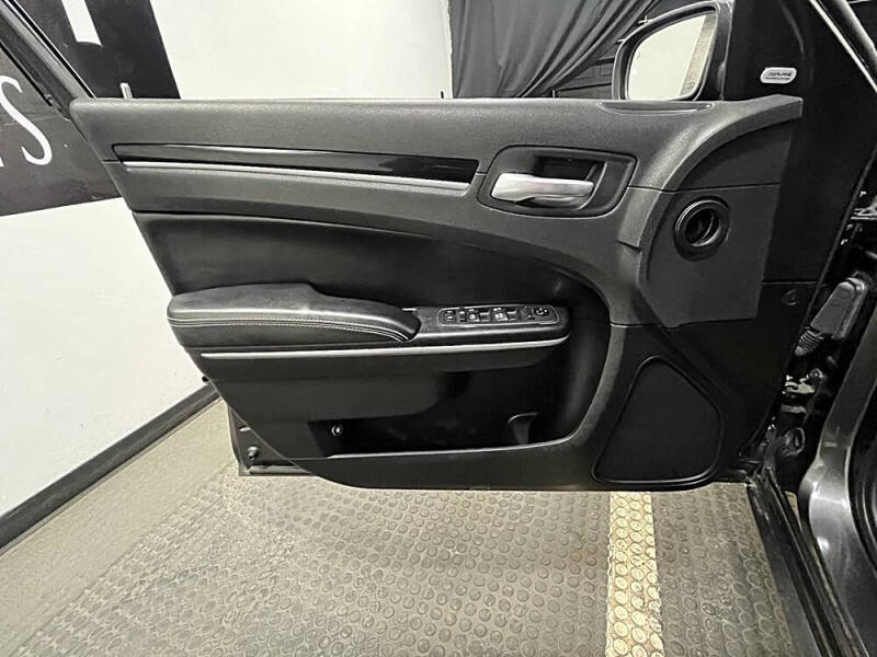 2021 Chrysler 300 S V6