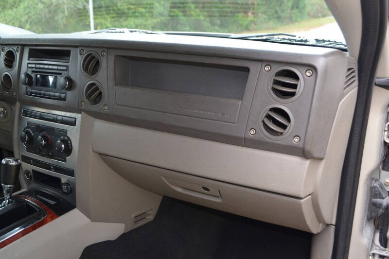 2007 Jeep Commander Sport