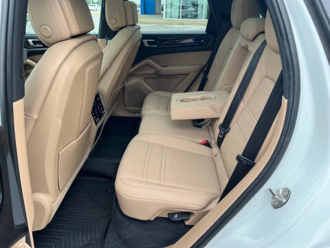 2022 Porsche Cayenne E-Hybrid