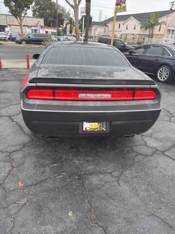 2014 Dodge Challenger R/T Plus