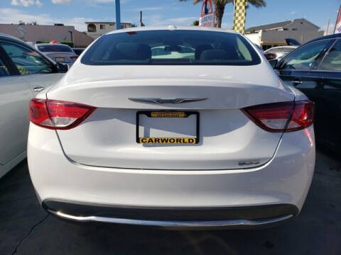 2015 Chrysler 200 Limited