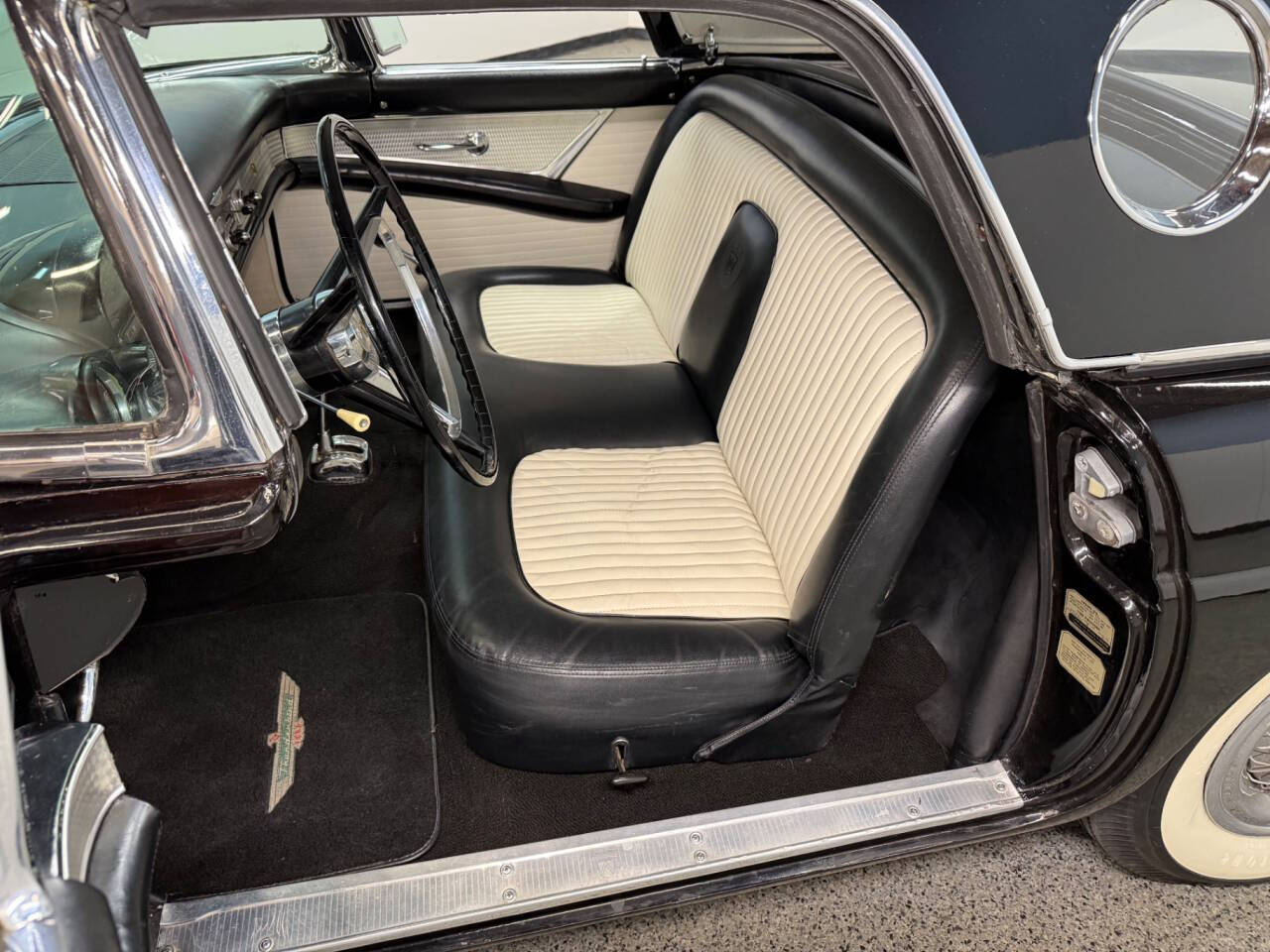 1956 Ford Thunderbird 13