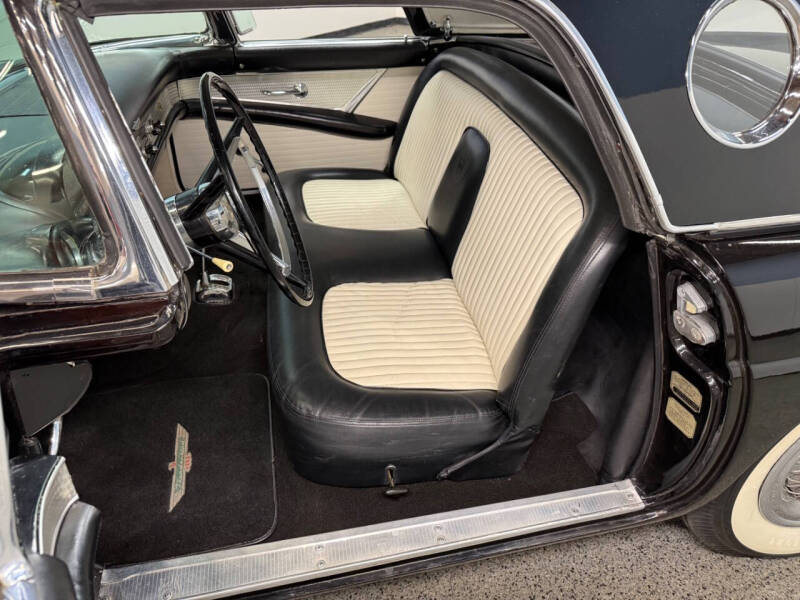 1956 Ford Thunderbird