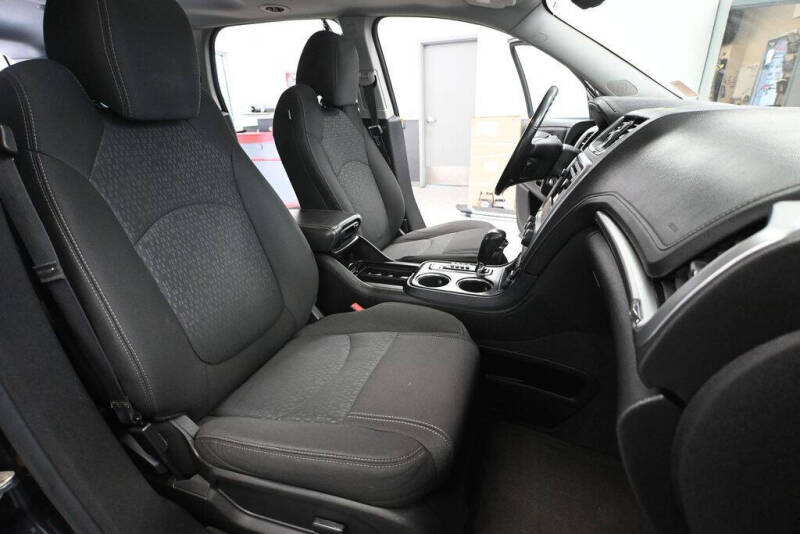 2016 GMC Acadia SLE-2
