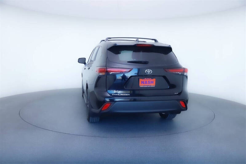 2024 Toyota Highlander LE