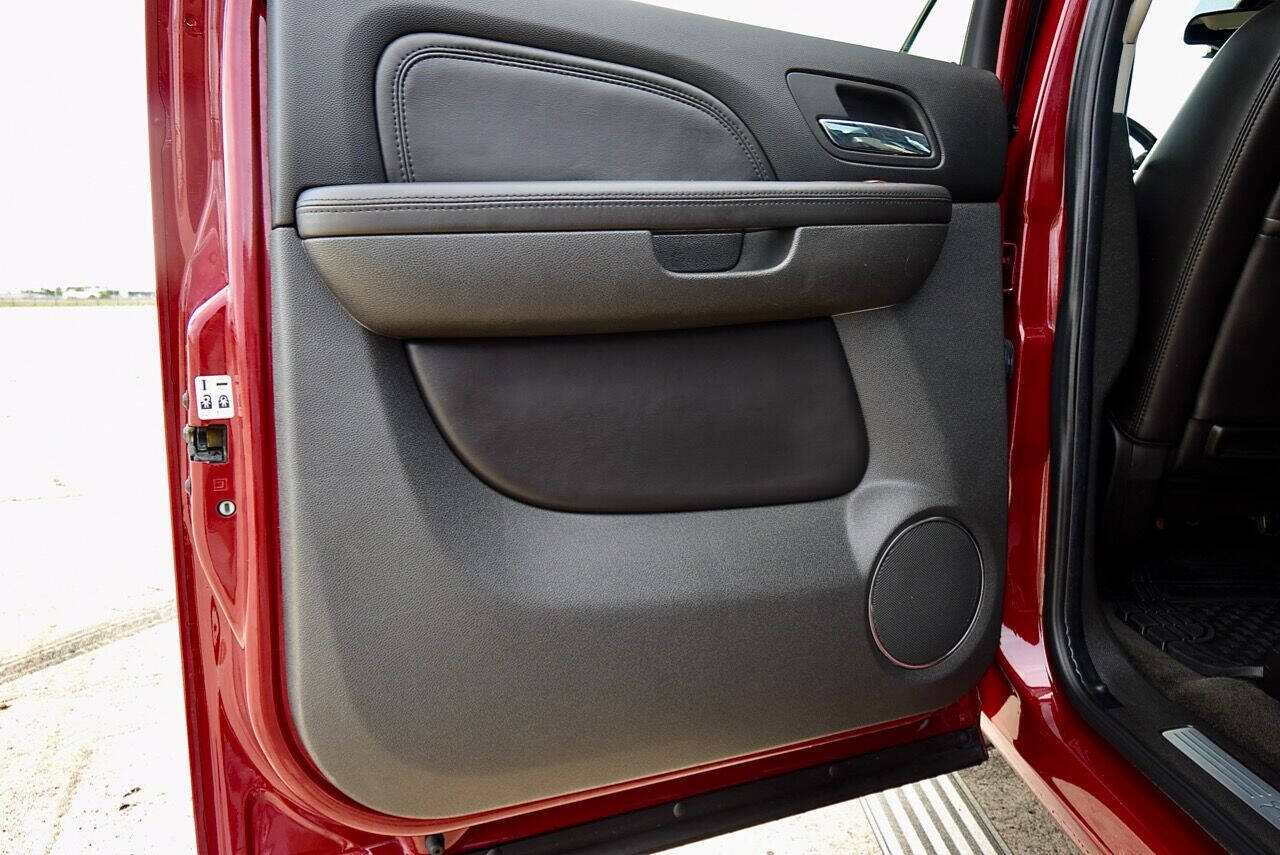 2007 Cadillac Escalade EXT 21
