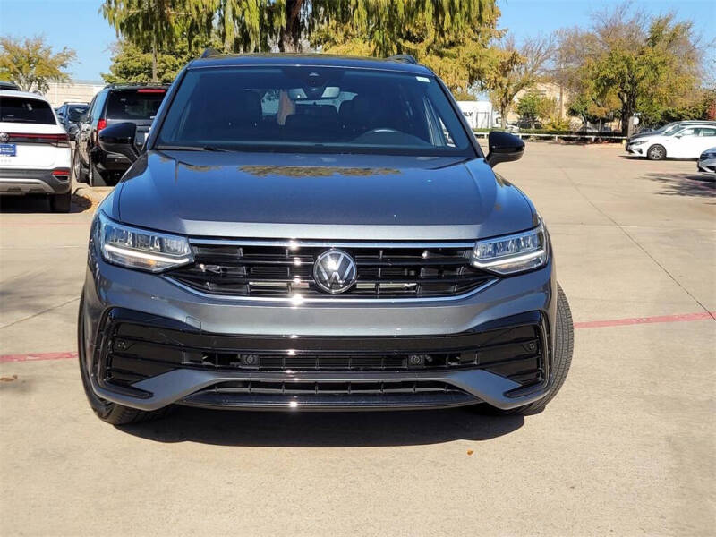 2024 Volkswagen Tiguan SE R-Line Black