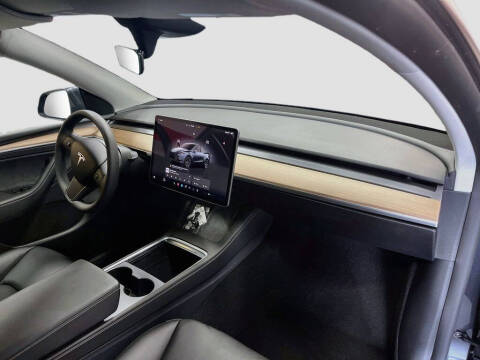 2025 Tesla Model Y Long Range