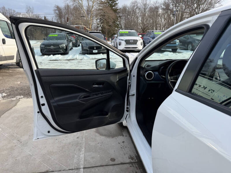 2024 Nissan Versa SV