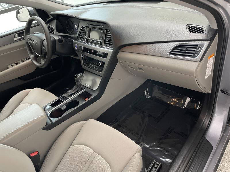 2016 Hyundai Sonata Hybrid SE