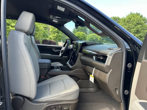 2025 GMC Yukon Elevation