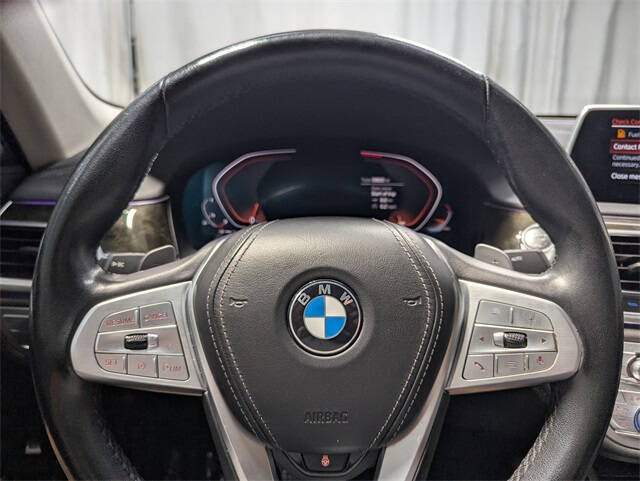 2022 BMW 7 Series 740i