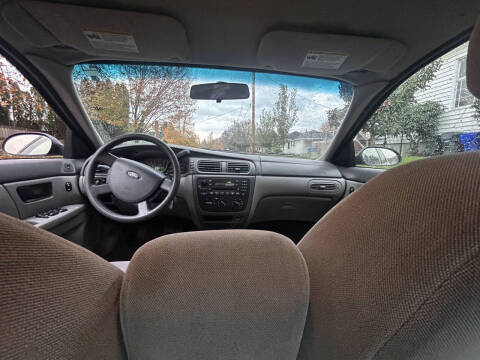 2004 Ford Taurus SES