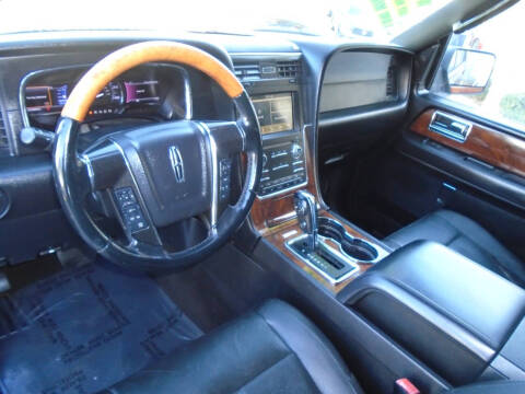 2016 Lincoln Navigator Select