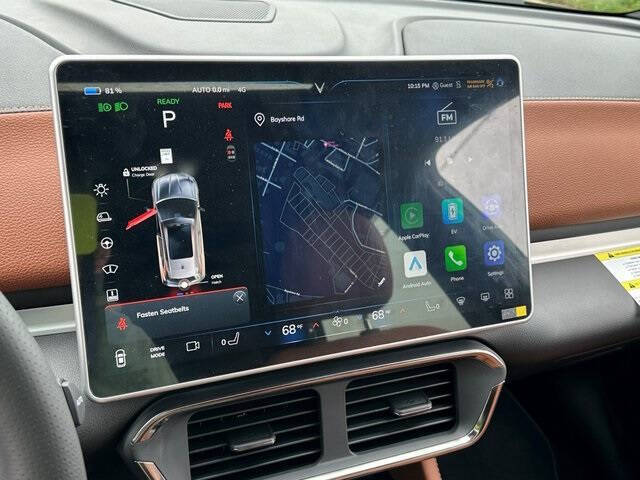 2025 VinFast VF8 Plus