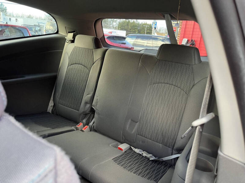 2017 Chevrolet Traverse LS