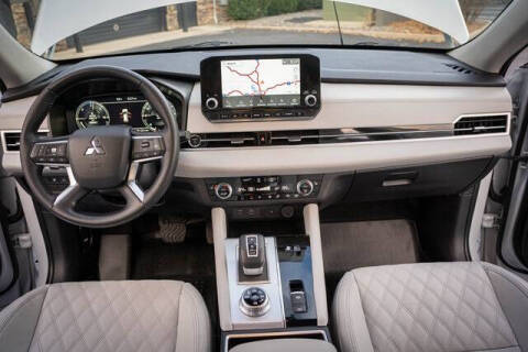 2023 Mitsubishi Outlander PHEV SEL