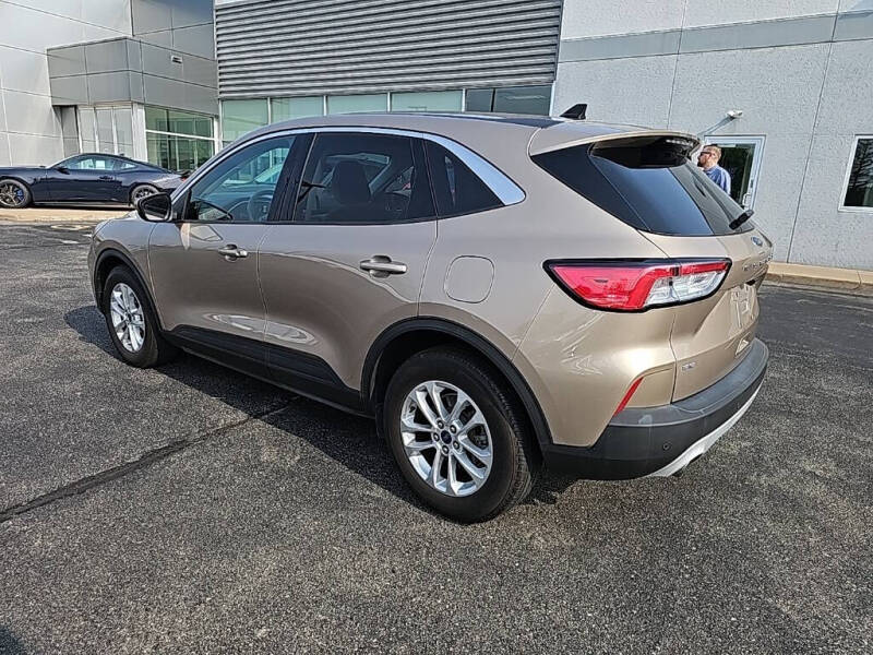 2021 Ford Escape SE