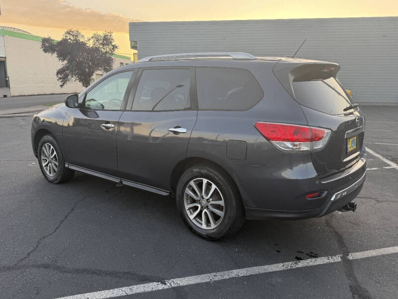 2013 Nissan Pathfinder SV