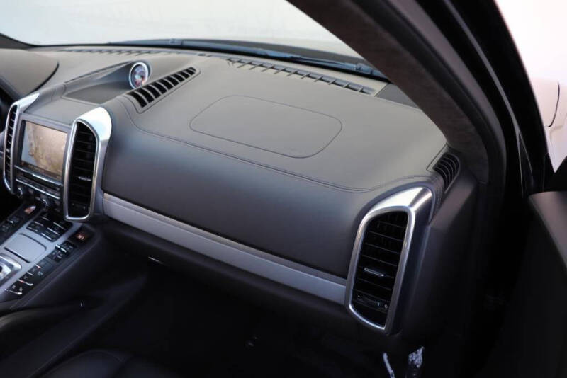 2015 Porsche Cayenne Turbo