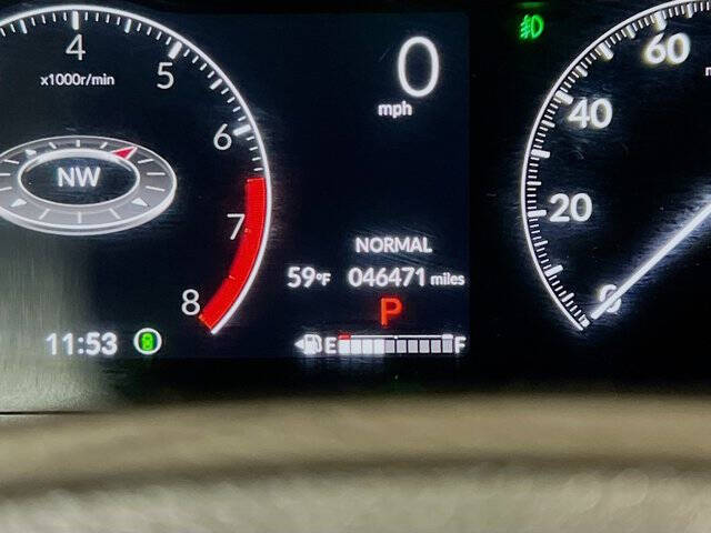 2023 Honda Pilot EX-L w/Rear Captain's Chairs