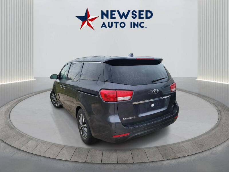 2016 Kia Sedona
