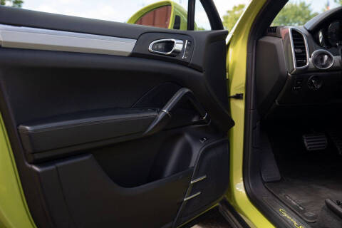 2015 Porsche Cayenne S E-Hybrid