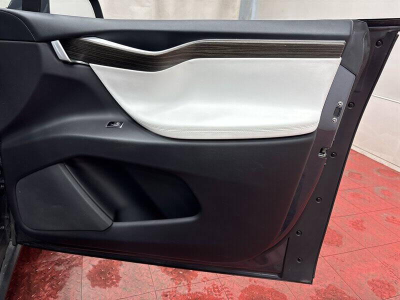 2016 Tesla Model X P90D
