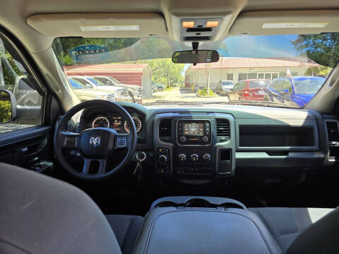 2017 RAM 1500 Express